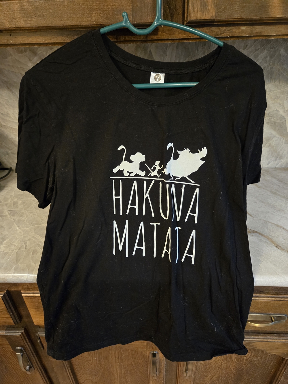 LOGO by Lori Goldstein Black Kids 'Hakuna Matata' Graphic Tee